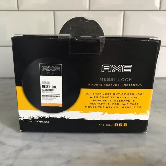 AXE Messy Hair Look Gift Pack - 2 Pomades + Bonus Socks NEW - Picture 2 of 3